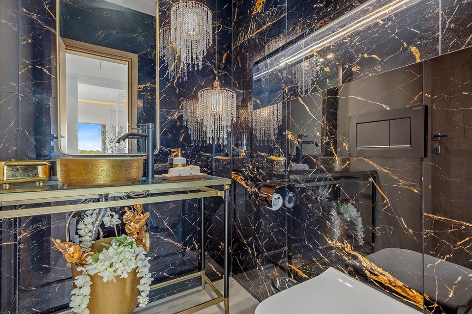 The ground-floor main bathroom serving the living room and kitchen area